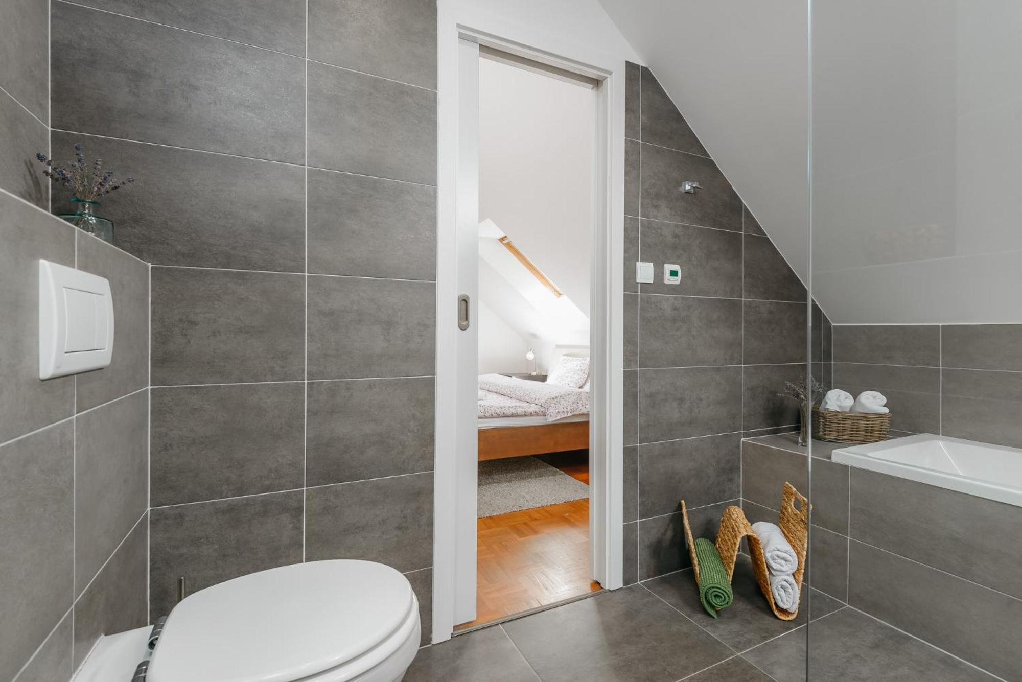 Roy 2 Bdr Apartment With Prague Castle View, Parking & Ac Exterior foto