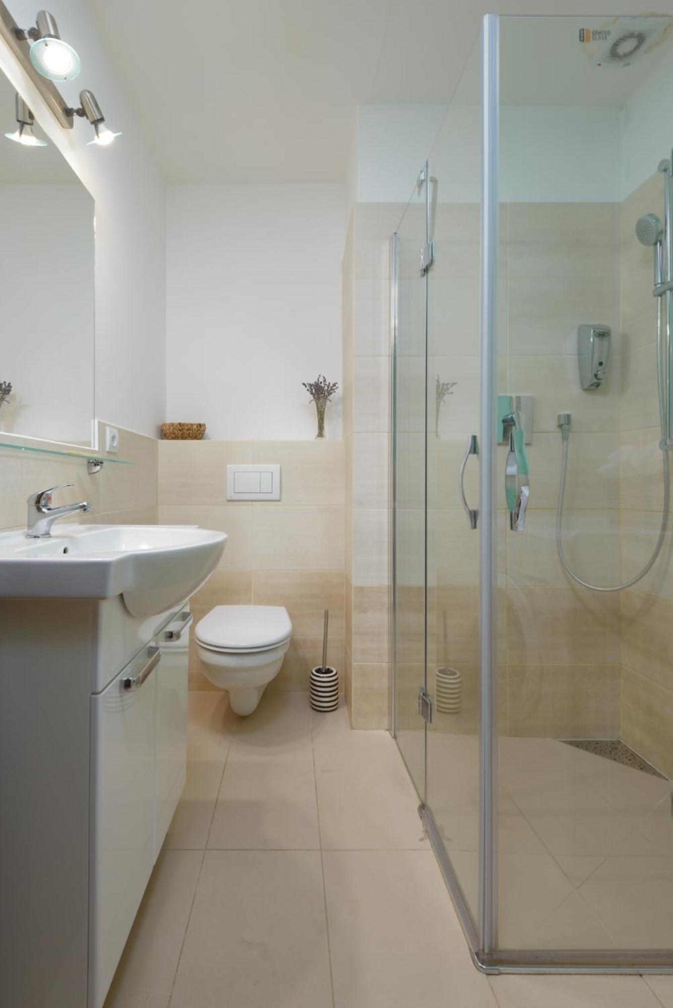Roy 2 Bdr Apartment With Prague Castle View, Parking & Ac Exterior foto